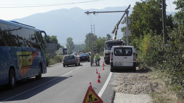 Монтират трафик-камера на ГП Е-79 между Благоевград и Симитли