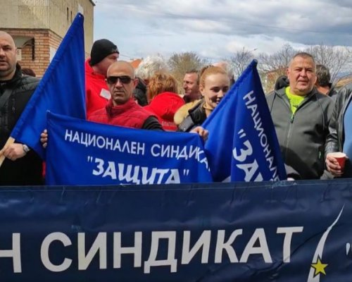 Спешни медици излязоха на протест в защита на нападнатите им колеги в Петрич, готвят национален протест в София