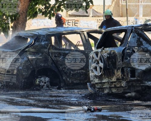 ОГНЕН АД В ГЪРЦИЯ: Вандали запалиха 5 автобуса, 6 коли и 3 мотоциклета в Атина тази нощ