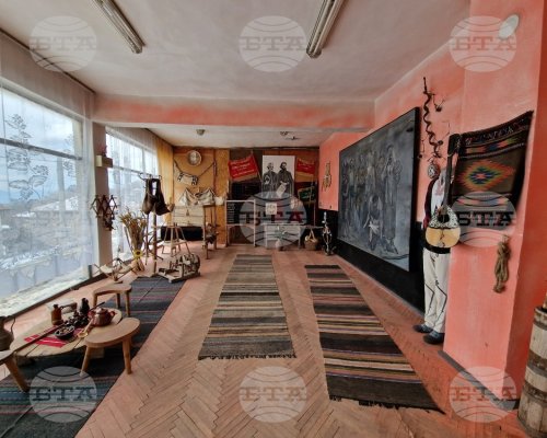 Предмети от бита и културата на района са събрани в етнографска сбирка в читалището в петричкото село Ключ