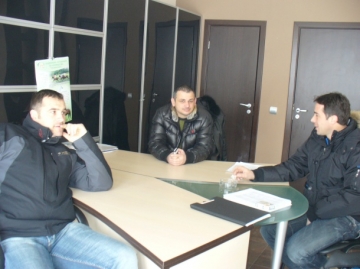 Кой изтегли над 1 млн. лв от личната сметка на вдовицата на покойния лихвар от Банско Васил Донев - Доневио