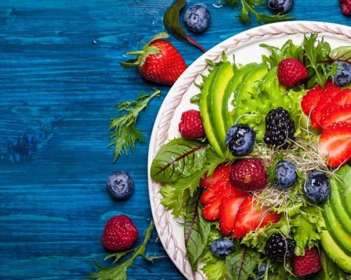 Вкусно и полезно: Лесни и бързи идеи за пролетни салати