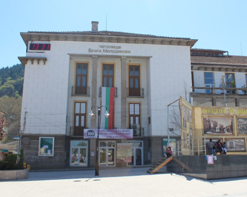 Първоаприлски концерт в Петрич