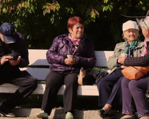 Предложение: 75 лв. за бедните пенсионери за Великден