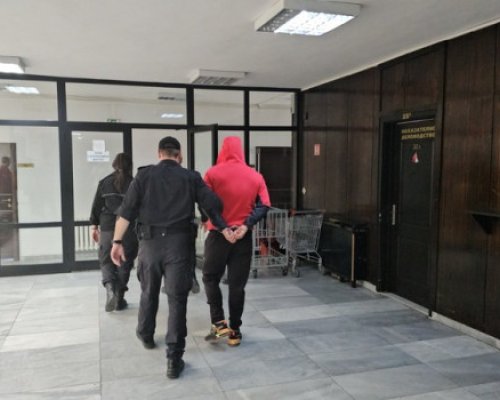 Оставиха в ареста мъжа, хванат с над 100 кг марихуана на ГКПП Кулата