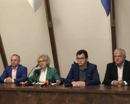 Кметове, представители на бизнеса и туризма, бивши и настоящи студенти на ЮЗУ се обединиха в подкрепа на университета