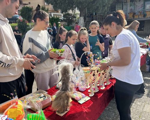 Жители и гости на Полена се включиха в благотворителния великденски базар в помощ на Величка Маринкова от Крупник