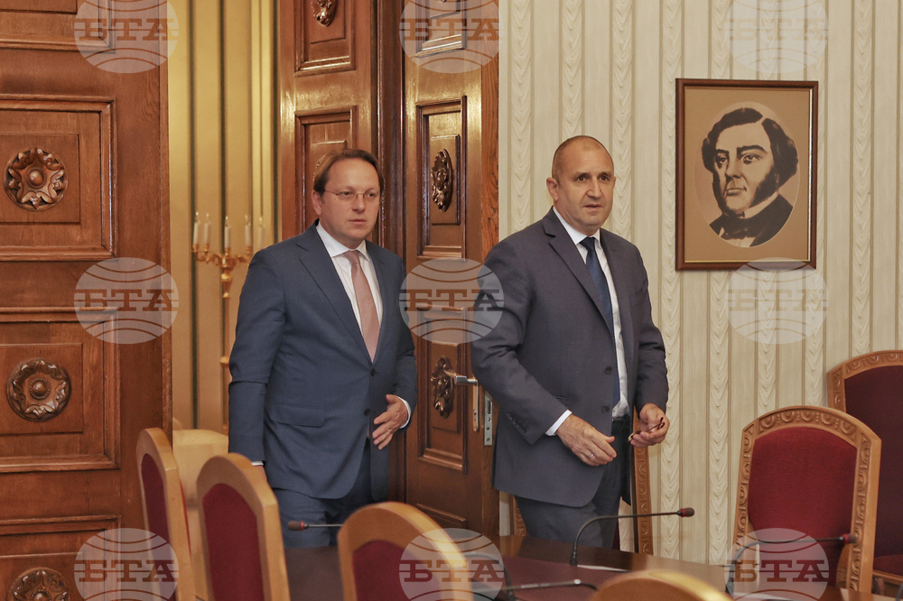 Президентът Румен Радев ще се срещне с европейския комисар по политиката на разширяване и съседство Оливер Вархеи