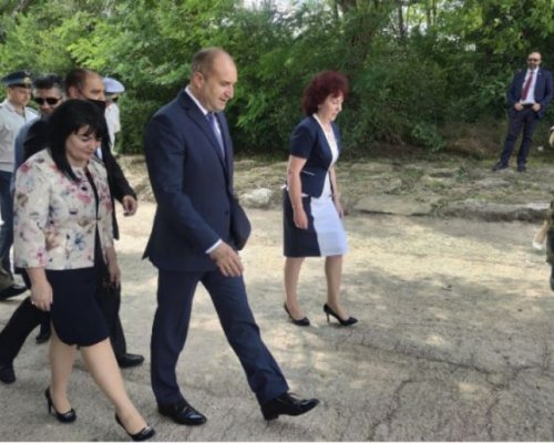 Радев за Живко Коцев: Какъв главен секретар на МВР си, ако не знаеш с кого влизаш гол в сауната!