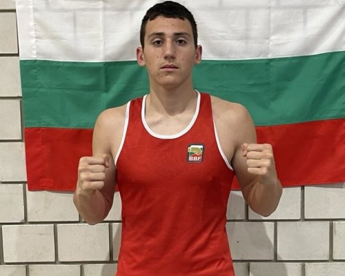 Стоян Петров на финал на Европейското първенство по бокс