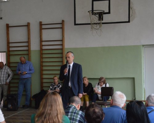 Кметът Методи Байкушев на среща с жители на ж.к. Струмско: Няма да настаняваме бежанци в квартала, някой се възползва от страховете на хората