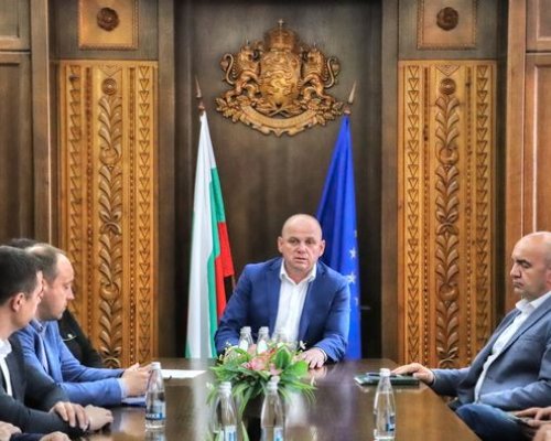 Подменят уличното осветление в Банско с финансиране по проект