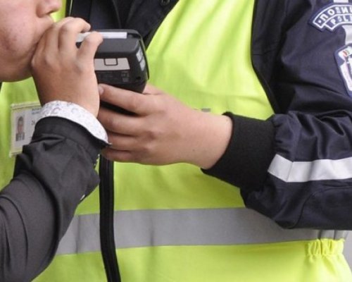 Куриоз в КАТ: Шофьор отиде да регистрира колата си с 2,3 промила алкохол в кръвта