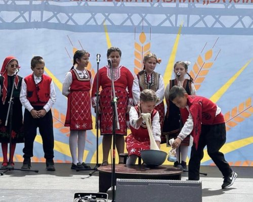 Децата на Разлог с призови места в конкурса За хляба наш