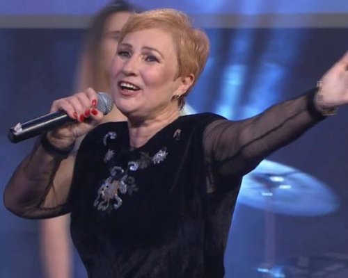 Мая Нешкова облича капанска носия на 100 г. на празника си
