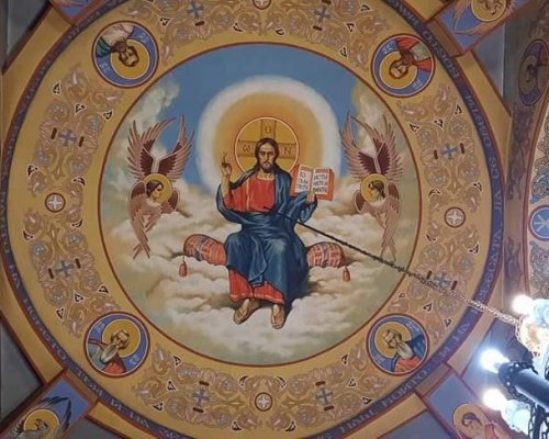 С послания за повече вяра, смирение и добри дела се обърнаха към миряните на Велики четвъртък духовници от БПЦ