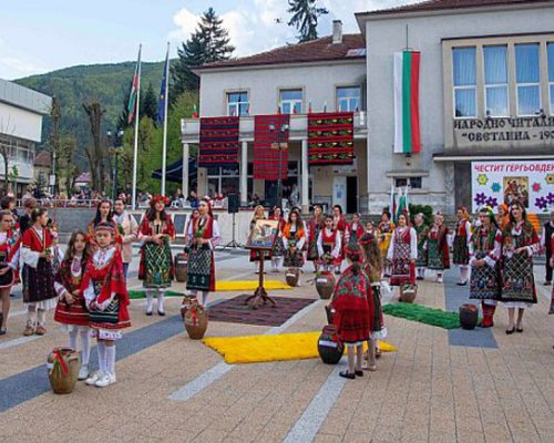 Песни, танци и хора за Великден и Гергьовден в Якоруда