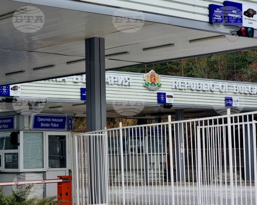 Интензивен е трафикът нa ГКПП  Кардам на изход за товарни автомобили