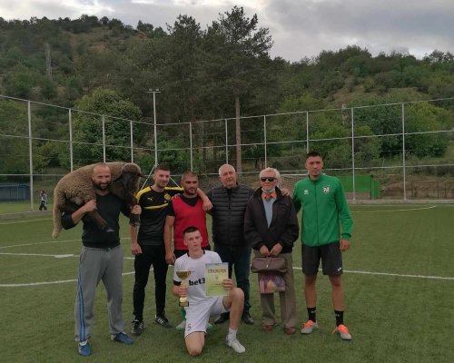 Великденски футболен турнир За купата на кмета в Кресна