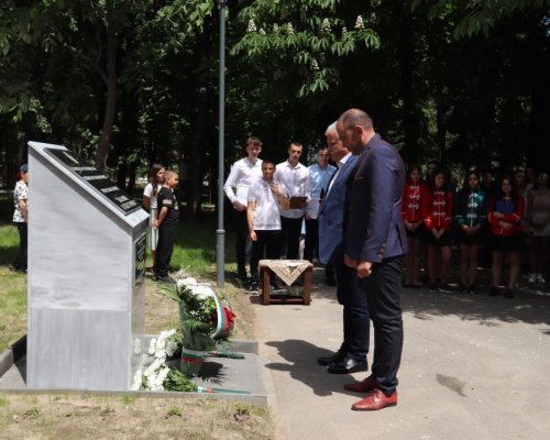 Паметник на участниците във войните откриха в гоцеделчевското село Мосомище