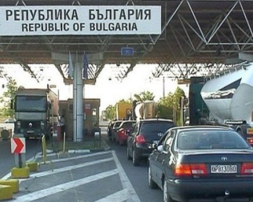 Доживяхме: Край на дългите колони от автомобили към гръцкото море, минаваме транзит