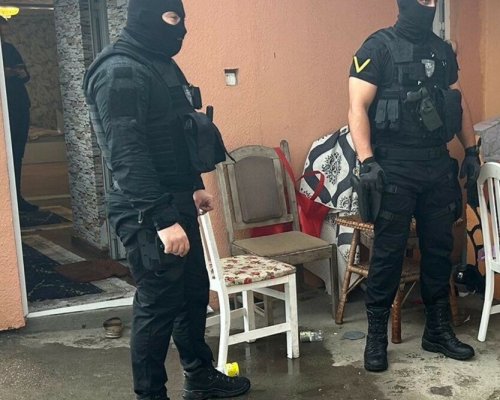 Седем души са задържани в София при операция срещу разпространение на наркотици