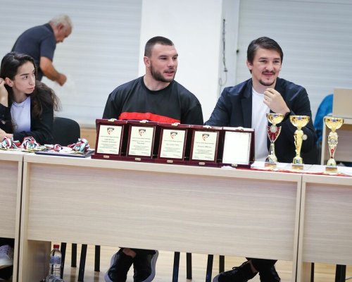 Шампионите Миглена Селишка, Кирил Милов и Иво Ангелов бяха сред гостите на първото издание на турнира по класическа борба за купа Дупница