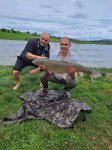 Братя благоевградчани удариха джакпота на язовир  Стойковци  с амури от 8, 14 и 25 кг, пазят в тайна стръвта