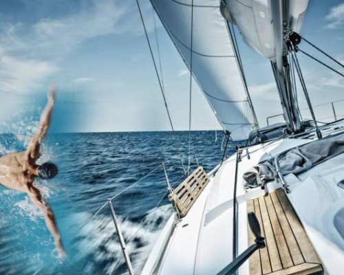 Нашенци убиха грък в морето! Смазали плувеца с моторна лодка