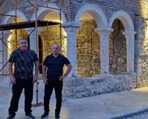 Ентусиасти с безвъзмезден труд възвръщат блясъка на храма Св. Георги в с. Бистрица, събраха близо 70 хил. лв. дарения