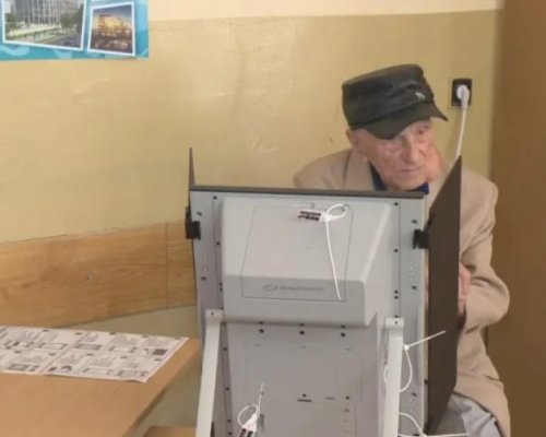 Дядо на 104 пусна гласа си с машина