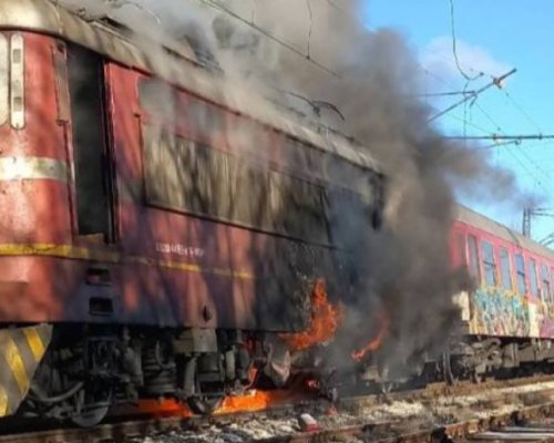 Пожар пламна във влака Бургас-София