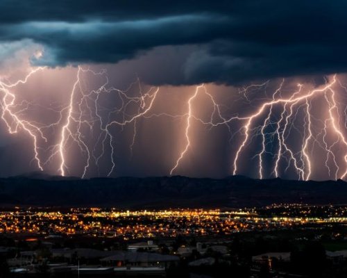MeteoBalkans: Има висок риск от едра градушка, която може да възпроизведе торнада