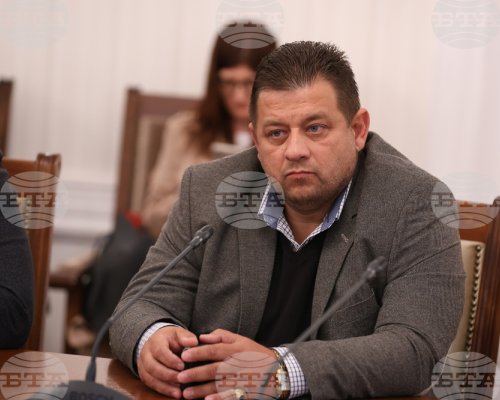 С контактьорски групи ми е обидно да си говоря, срещат се лидери с лидери, каза Николай Марков