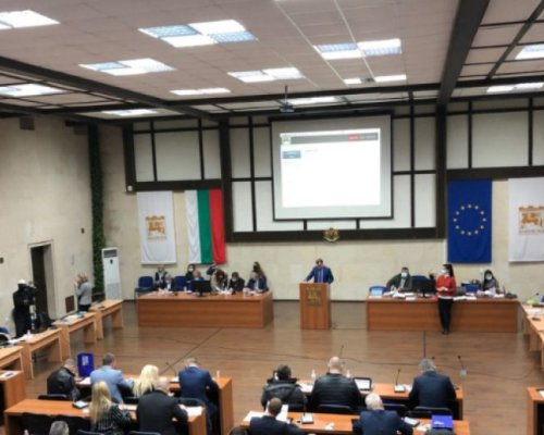 Общинският съвет в Благоевград заседава извънредно днес