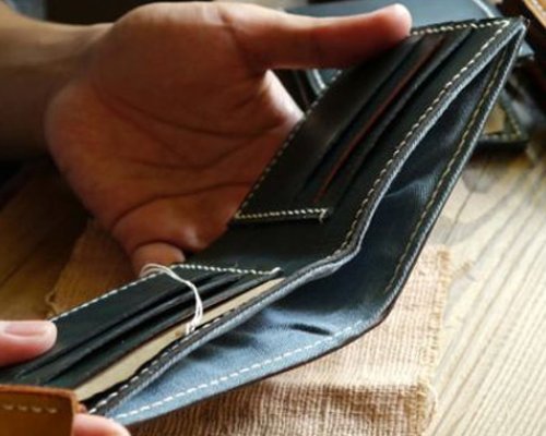 Откраднаха портмоне с пари и лични документи от хранителен магазин в Благоевград