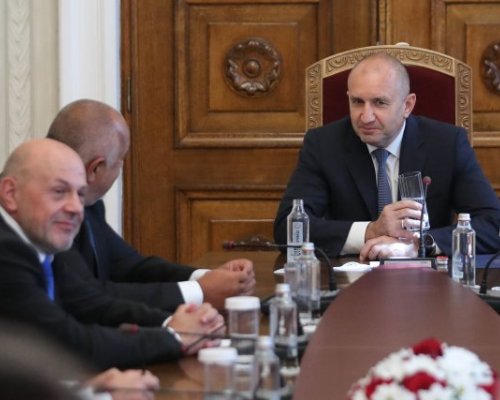 Борисов при президента Радев: Излиза, че няма как да се състави правителство