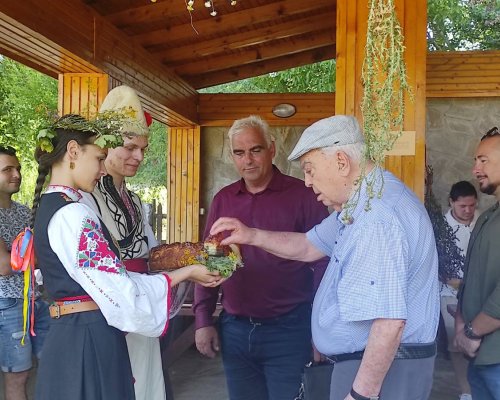 В Дупница отбелязаха Еньовден с изложение Магията на билките в полите на Рила