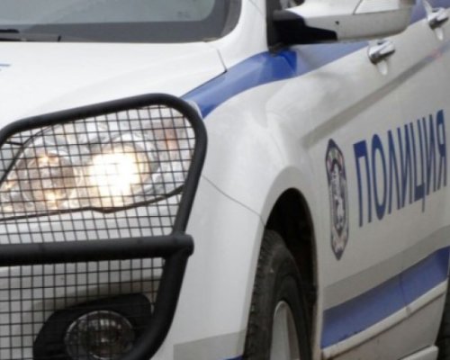 Баща и син нападнаха полицай в центъра на Благоевград