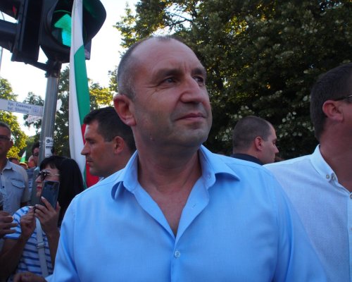 Консултациите при президента: Какви са реакциите на партиите в Народното събрание