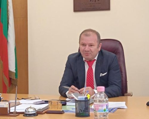 ОбС председателят Р. Тасков разследван от КПК за гласуване в полза на съпругата му и новия й апартамент срещу сградата на общината