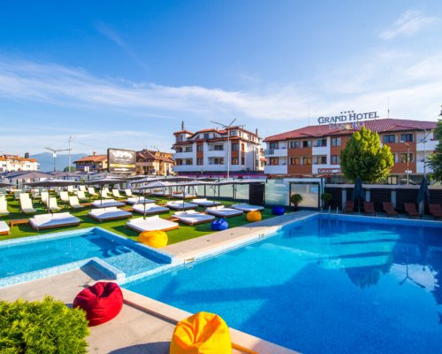 Лято в Grand Hotel Bansko-съвкупност от световен джаз и български традиции в планината