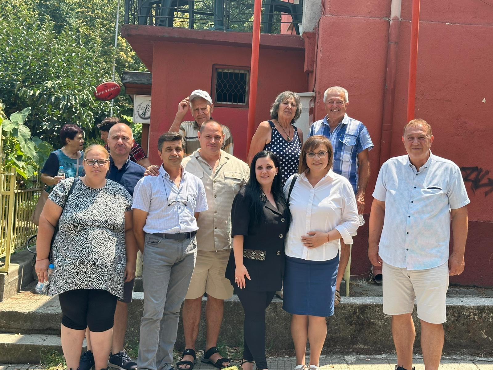 Корнелия Нинова в Петрич: Спешно да се приеме внесения от нас  закон за доброволчеството
