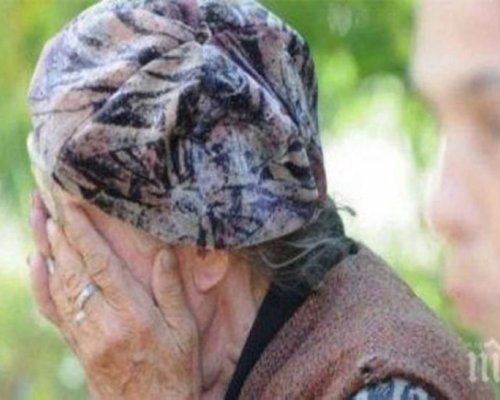 Непълнолетен ограби 92-годишна жена