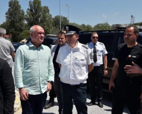 Обсъдиха мерки за справяне с трафика на Кулата