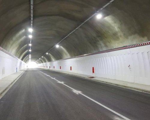Ограничават трафика в два тунела
