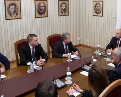 ИТН връща днес мандата за съставяне на правителство на президента Румен Радев