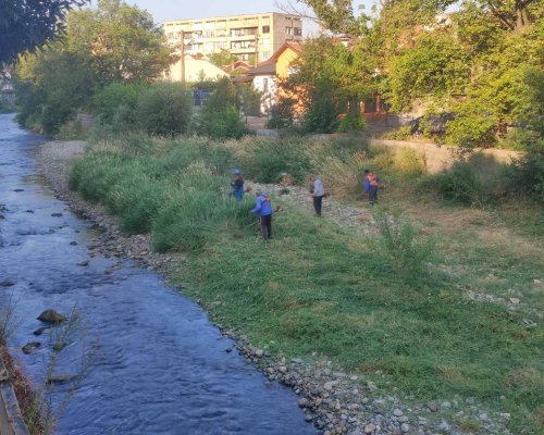 Започна почистване на речните корита в Дупница