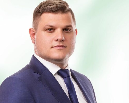 Възраждане с декларация в НС: Кирил Петков лиши България от присъствие на срещата на КОСАК