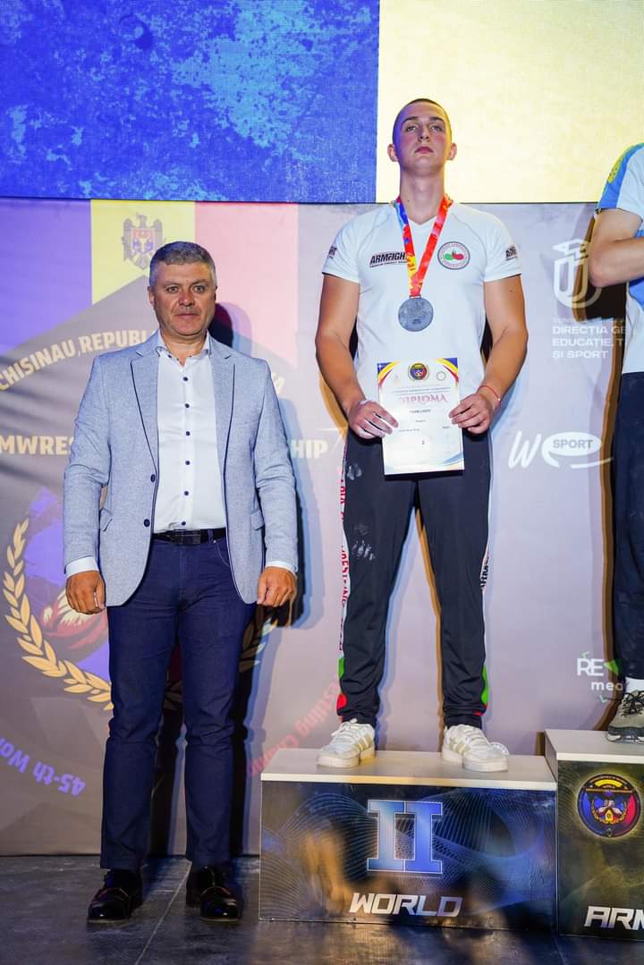 Йоан Лигов с още един медал от Световното по канадска борба Йоан Лигов с още един медал от Световното по канадска борба
